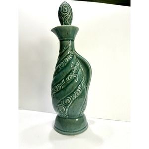 James B. Beam Distilling Co Genuine Regal 1966 Bourbon Liquor Decanter W/Top